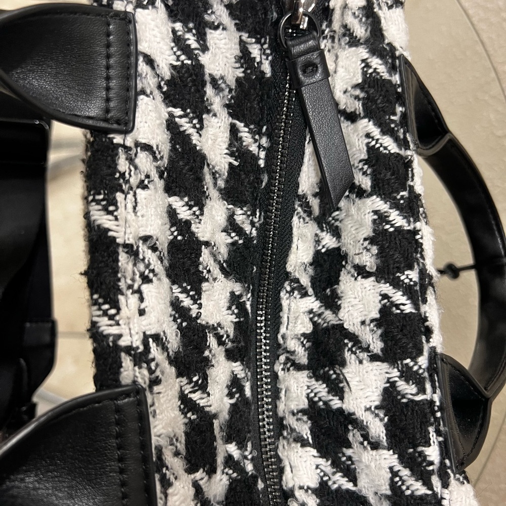 DKNY Black and White Houndstooth Tote - Picture 5 of 8